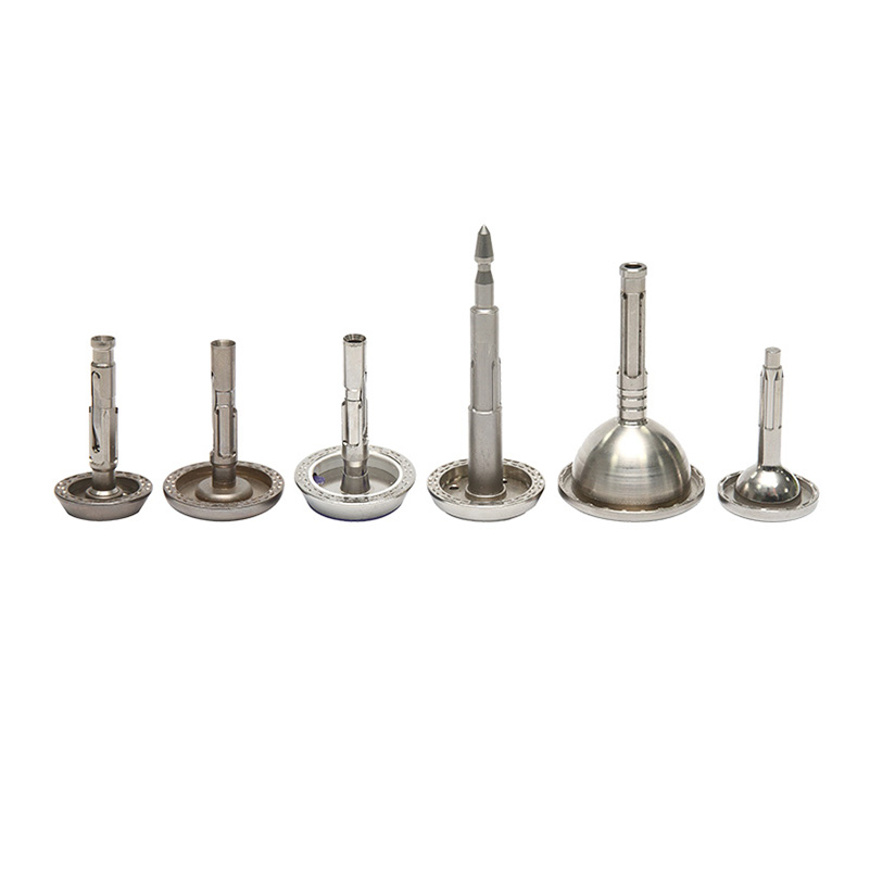 Обрезание взрослого мужчины с круговым шпильком